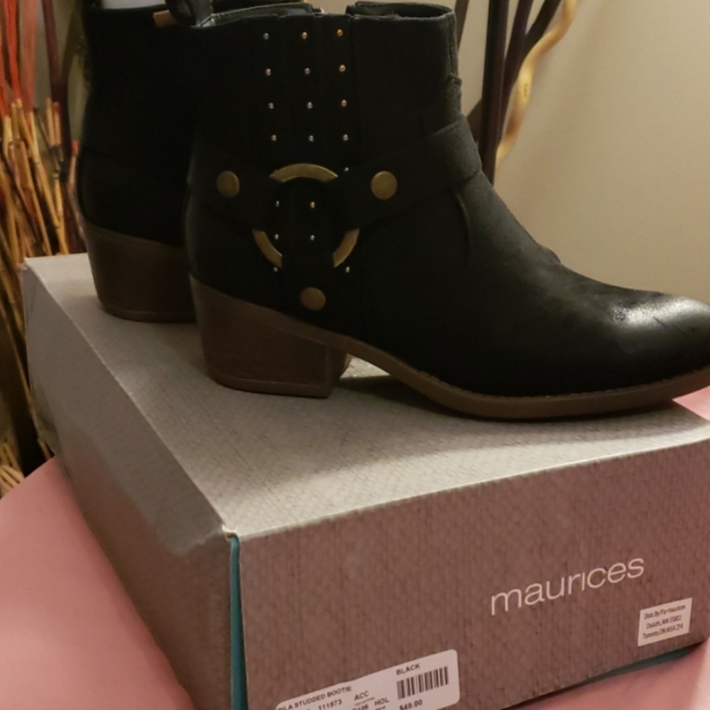 Maurice's Like New! Black Ankle Boots - Picture 2 of 4
